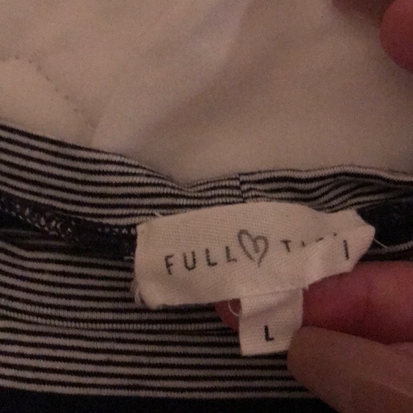 Shirts 🖤💗 - Picture 5 of 7